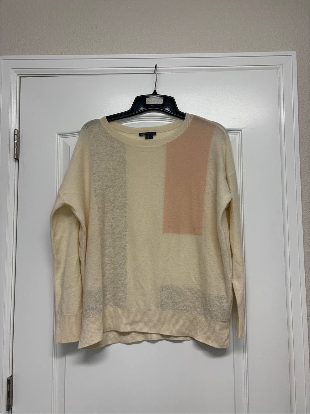Vince 100% cashmere sweater